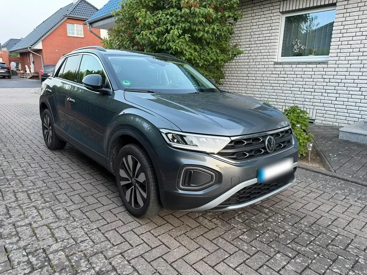 Second-hand VW T-Roc Move 150 CP (110 kW) 2024 Gri SUV