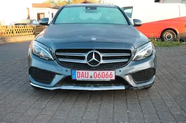 Gebraucht Mercedes C200 AMG line 177 PS (130 kW) 2016 Grau Limousine