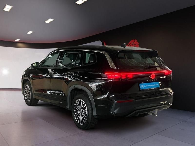 Gebraucht VW Tayron Life 193 PS (141 kW) 2025 Grenadillschwarz metallic (metallic) SUV
