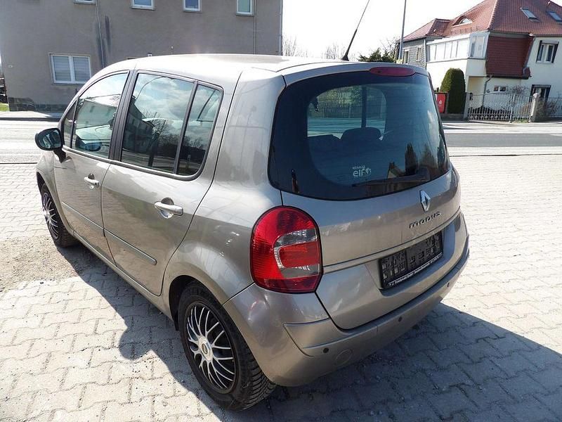 Gebraucht Renault Modus Dynamique 111 PS (81 kW) 2012 Stone Van / Kleinbus