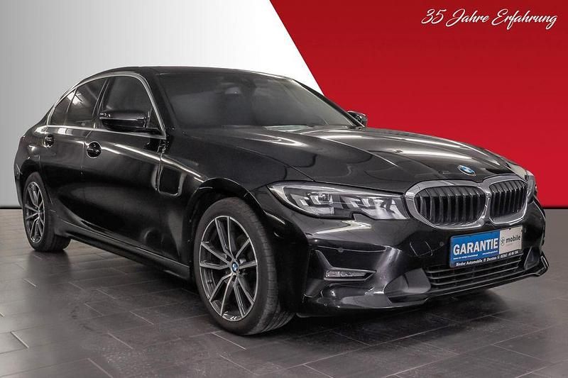 Gebraucht BMW 320 Advantage 190 PS (139 kW) 2022 Schwarz Limousine