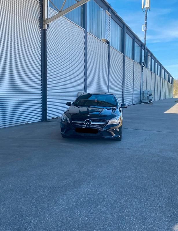 Gebraucht Mercedes CLA220 177 PS (130 kW) 2016 Schwarz Limousine