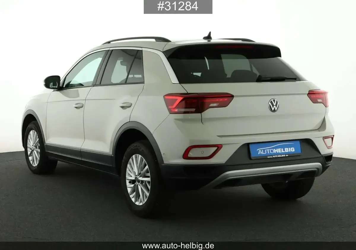Gebraucht VW T-Roc Life 150 PS (110 kW) 2023 Grau SUV