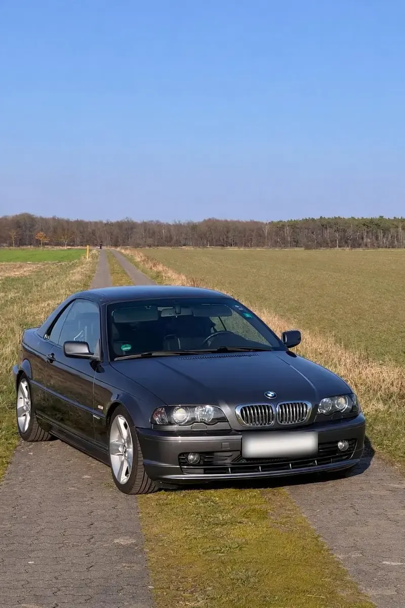 Gebraucht BMW 318 143 PS (105 kW) 2002 Grau Cabrio