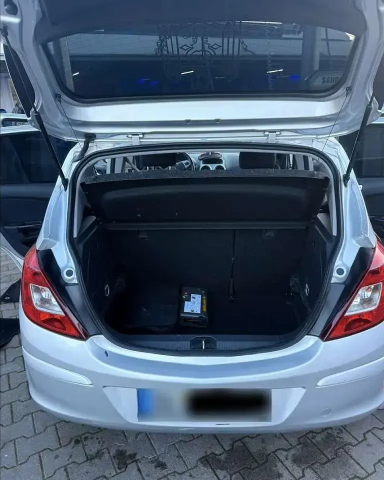 Usata Opel Corsa 86 CV (63 kW) 2012 Grigio Utilitaria