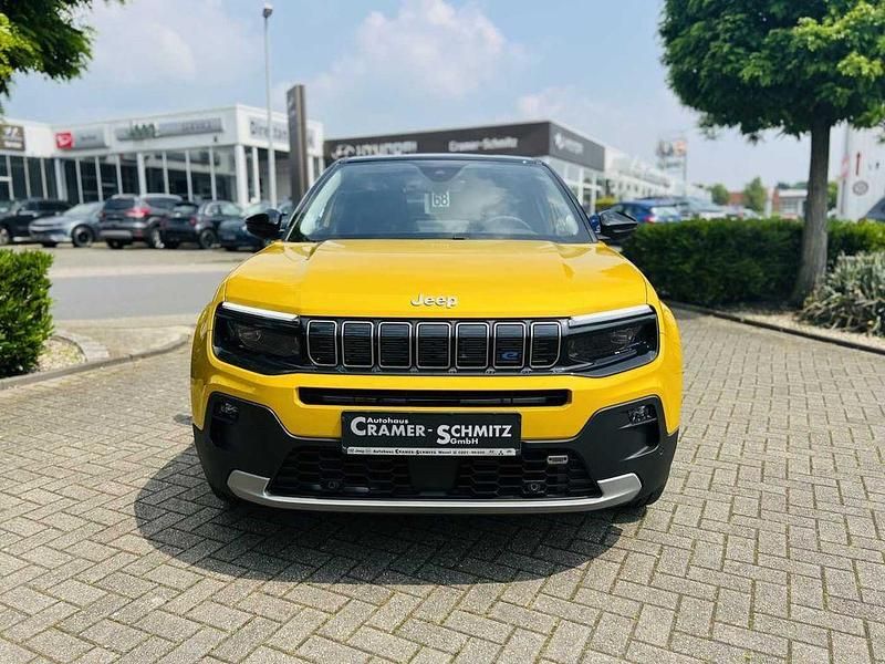 Gebraucht Jeep Avenger EV Summit 114 kW (156 PS) 2024 Gelb (sun yellow / dach volcano black) SUV