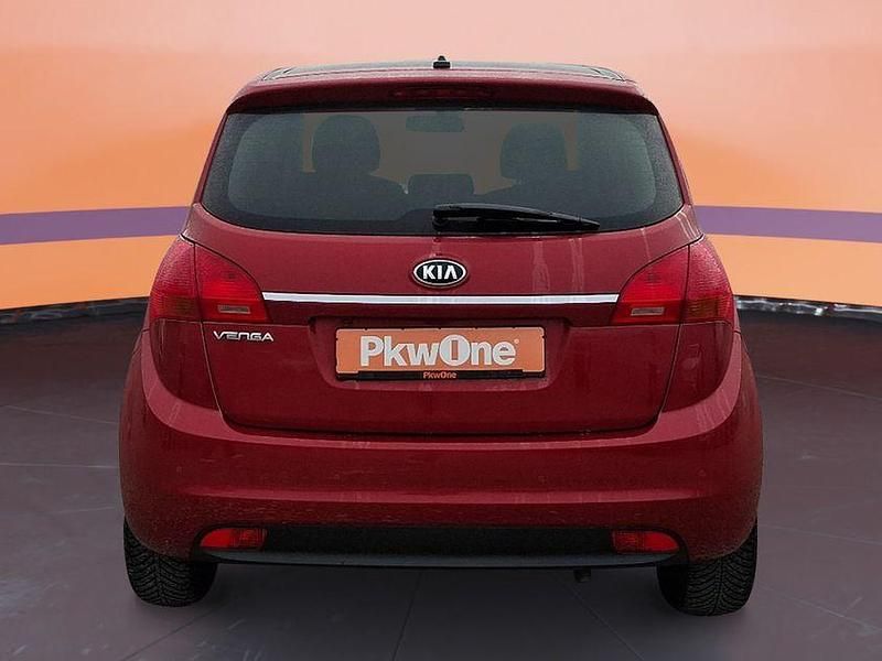 Gebraucht Kia Venga 125 PS (91 kW) 2016 Rot Kleinwagen