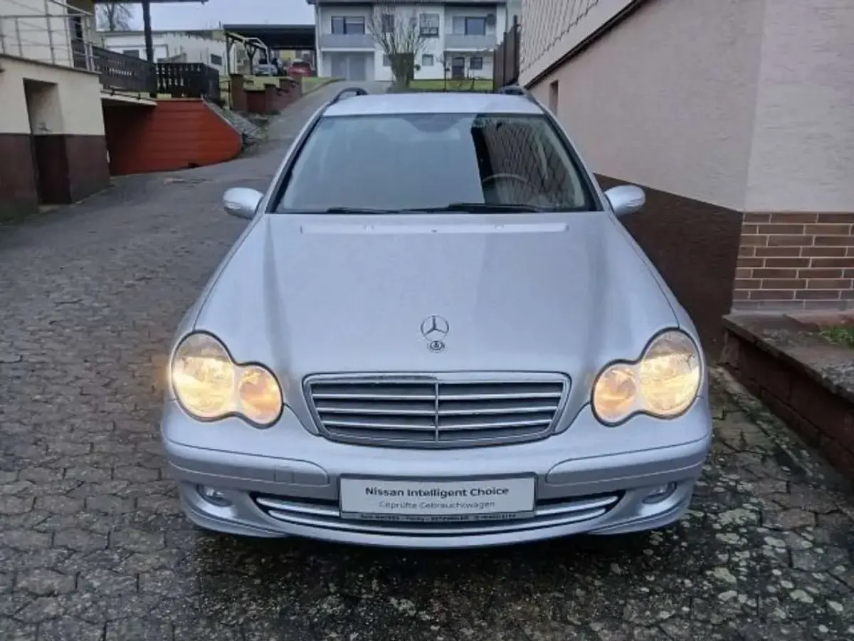 Gebraucht Mercedes C180 143 PS (105 kW) 2006 Silber Kombi