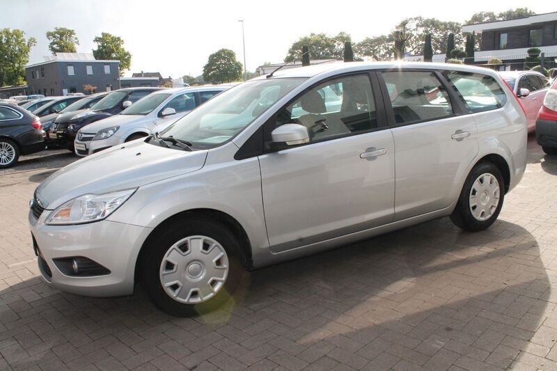 Gebraucht Ford Focus Viva 109 PS (80 kW) 2011 Silber Kombi