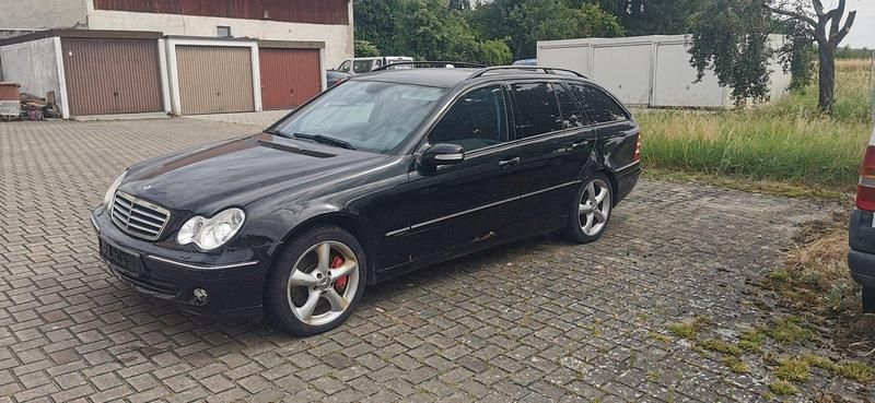 Schwarz Gebraucht 2004 Mercedes C230 Avantgarde Kombi | 1.250 € (Superpreis) - Bild 1/1