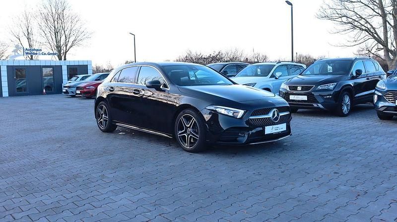Schwarz Gebraucht 2019 Mercedes A220 AMG line Limousine | 23.900 € (Fairer Preis) - Bild 1/4