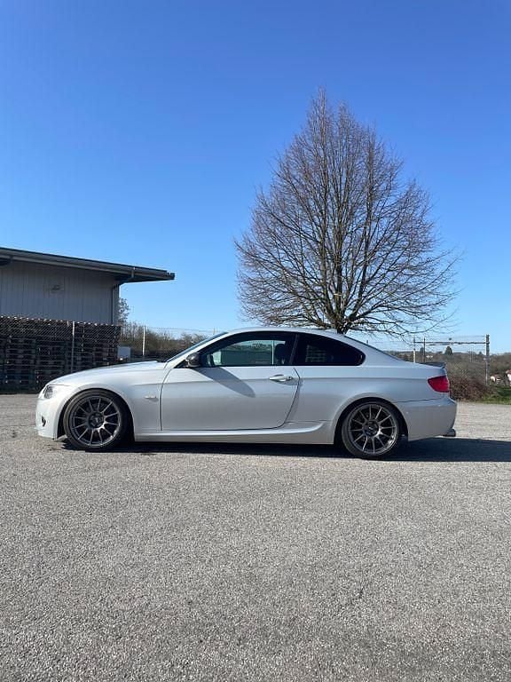 Gebraucht BMW 325 M Performance 280 PS (205 kW) 2011 Silber Coupé