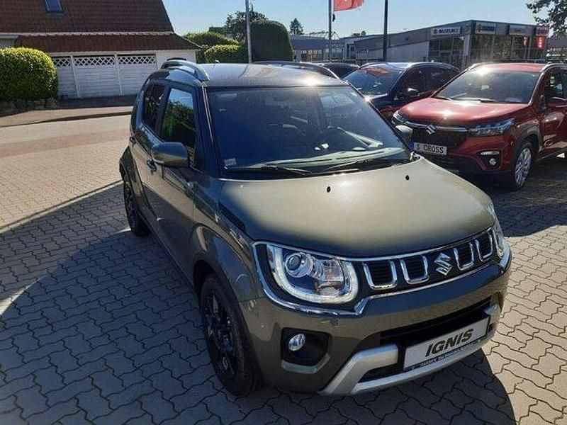 Gebraucht Suzuki Ignis Comfort+ 83 PS (61 kW) 2022 Tough/super black pearl met. SUV