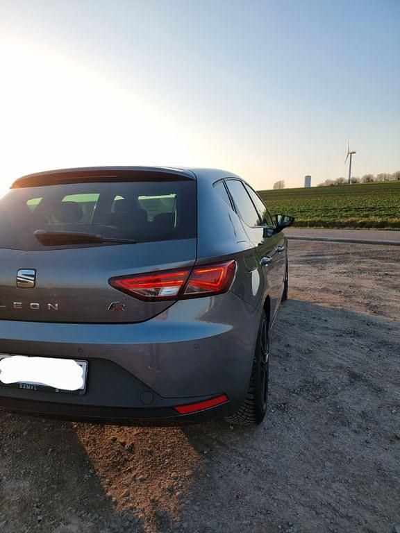 Gebraucht Seat Leon FR 140 PS (102 kW) 2014 Grau Limousine
