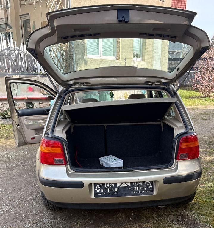 Gebraucht VW Golf IV Comfortline 102 PS (75 kW) 2000 Beige Limousine