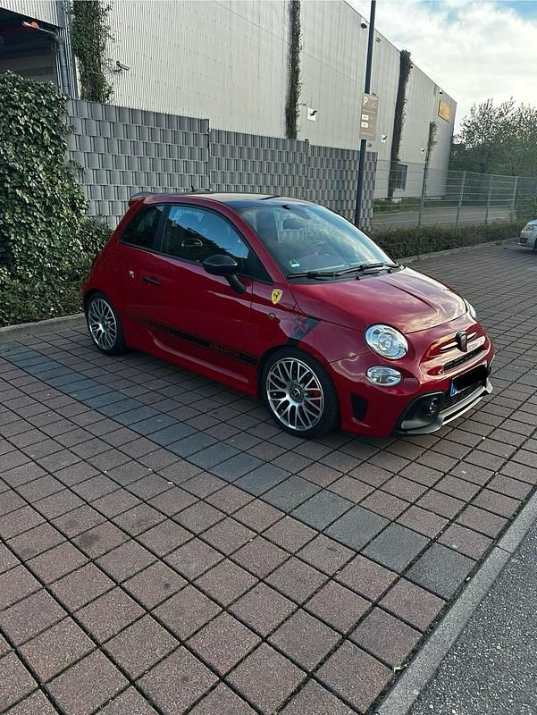 Rot Gebraucht 2015 Abarth 595 Kleinwagen | 12.000 € (Teuer) - Bild 1/4