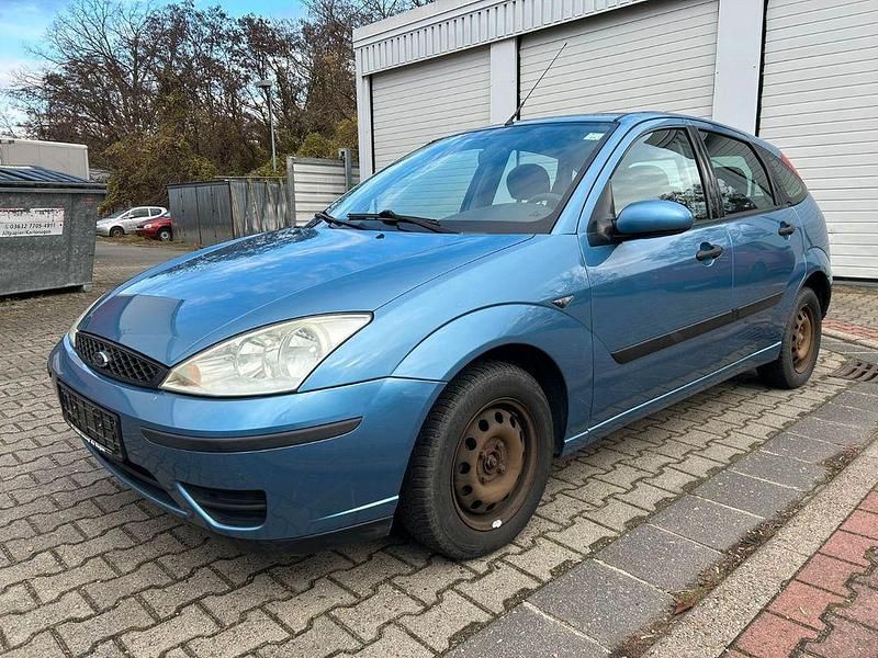 Blau Gebraucht 2003 Ford Focus Trend Limousine | 1.399 € (Guter Preis) - Bild 1/4