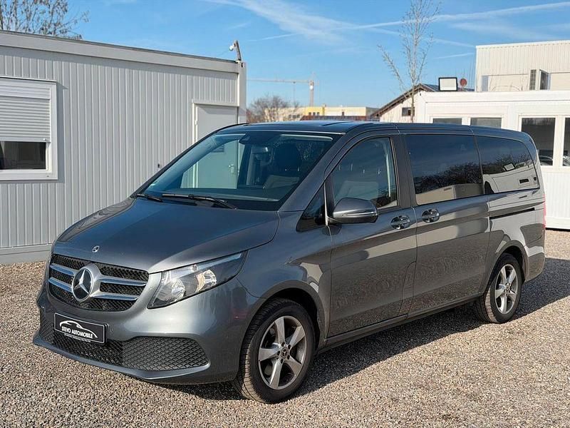 Gebraucht Mercedes V250 190 PS (139 kW) 2022 Grau Van / Kleinbus