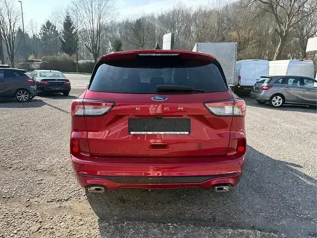 Gebraucht Ford Kuga ST-Line 150 PS (110 kW) 2022 Rot SUV