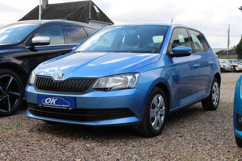 Gebraucht Skoda Fabia Active 60 PS (44 kW) 2015 Blau Kleinwagen