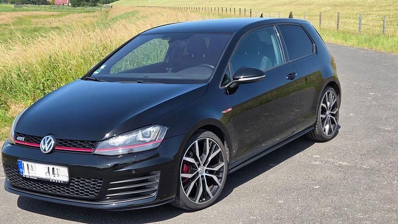 Gebraucht VW Golf VII GTI 220 PS (161 kW) 2016 Schwarz Limousine