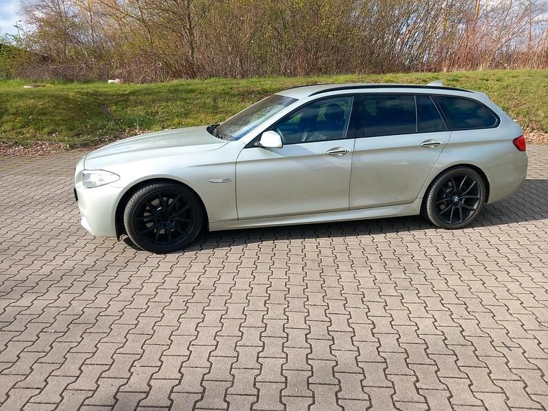 Gebraucht BMW 525 218 PS (160 kW) 2013 Grau Kombi