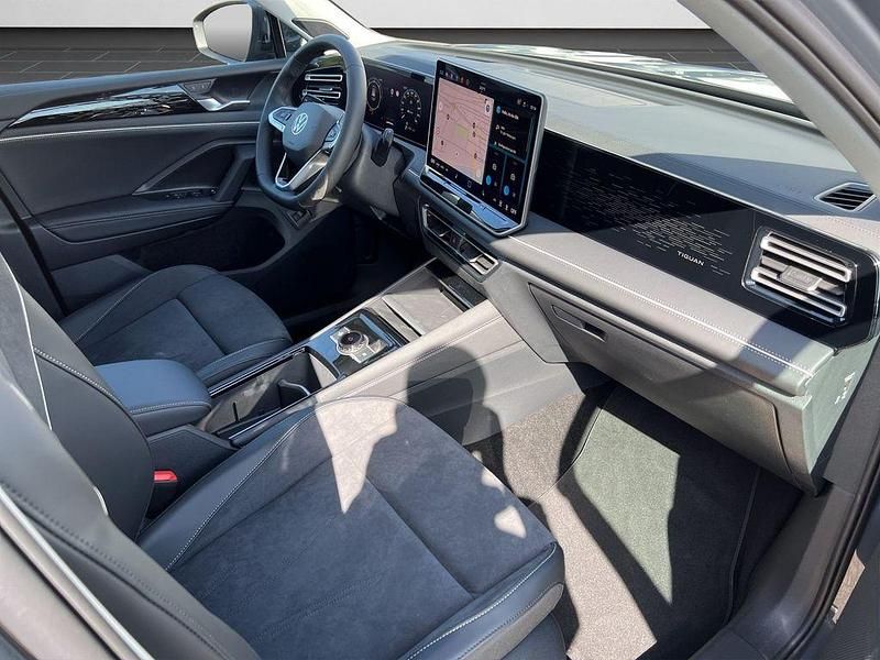 Gebraucht VW Tiguan Elegance 150 PS (110 kW) 2025 Grau SUV