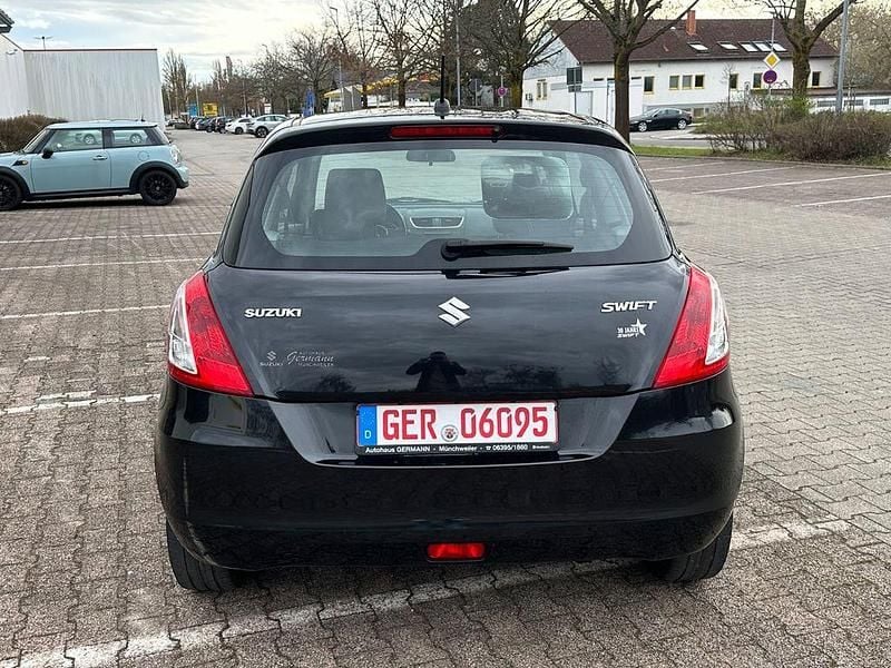 Gebraucht Suzuki Swift 94 PS (69 kW) 2014 Schwarz Kleinwagen