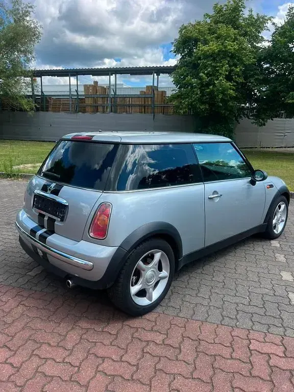 Gebraucht Mini ONE 90 PS (66 kW) 2004 Silber Kleinwagen