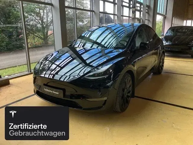Usata Tesla Model Y Performance 392 kW (533 CV) 2023 Nero SUV