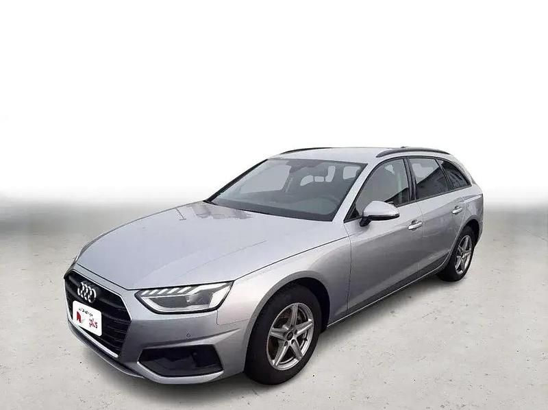 Gebraucht Audi A4 Sport 136 PS (100 kW) 2024 Silber Kombi