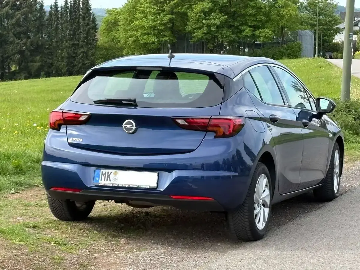 Gebraucht Opel Astra Elegance 131 PS (96 kW) 2020 Blau Limousine