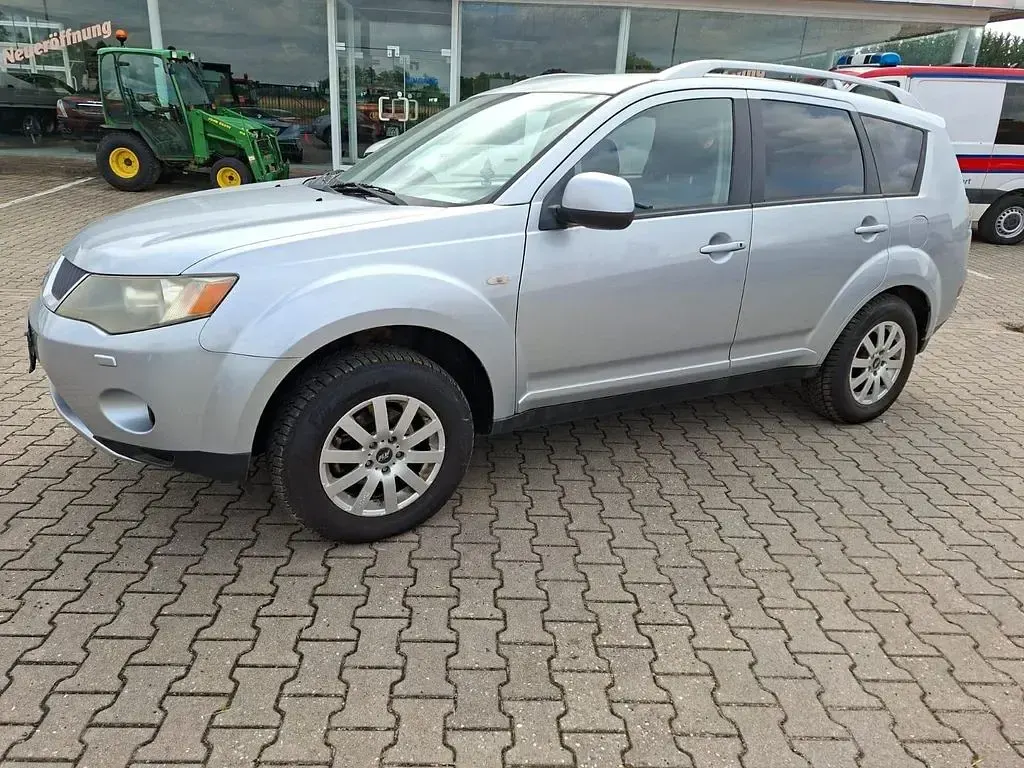 Gebraucht Mitsubishi Outlander Invite 140 PS (102 kW) 2007 Silber SUV