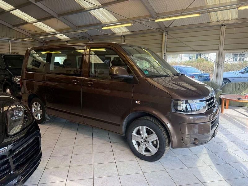 Gebraucht VW Multivan Highline 179 PS (131 kW) 2012 Braun Van / Kleinbus