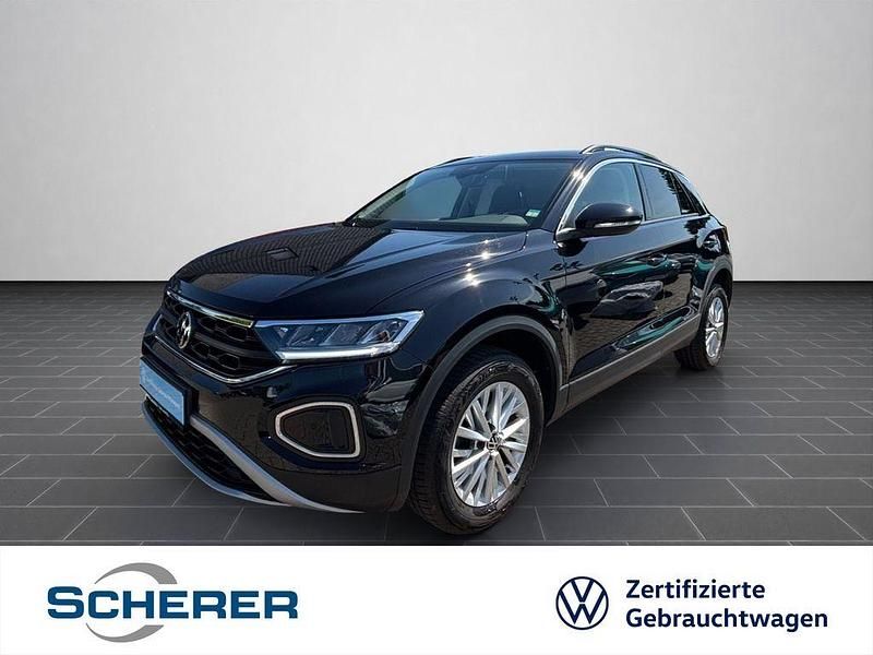 Deep black perleffekt (metallic) Gebraucht 2022 VW T-Roc Life SUV | 19.980 € (Fairer Preis) - Bild 1/4