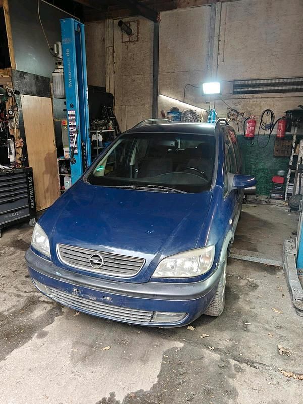Gebraucht Opel Zafira 100 PS (73 kW) 2001 Blau Van / Kleinbus