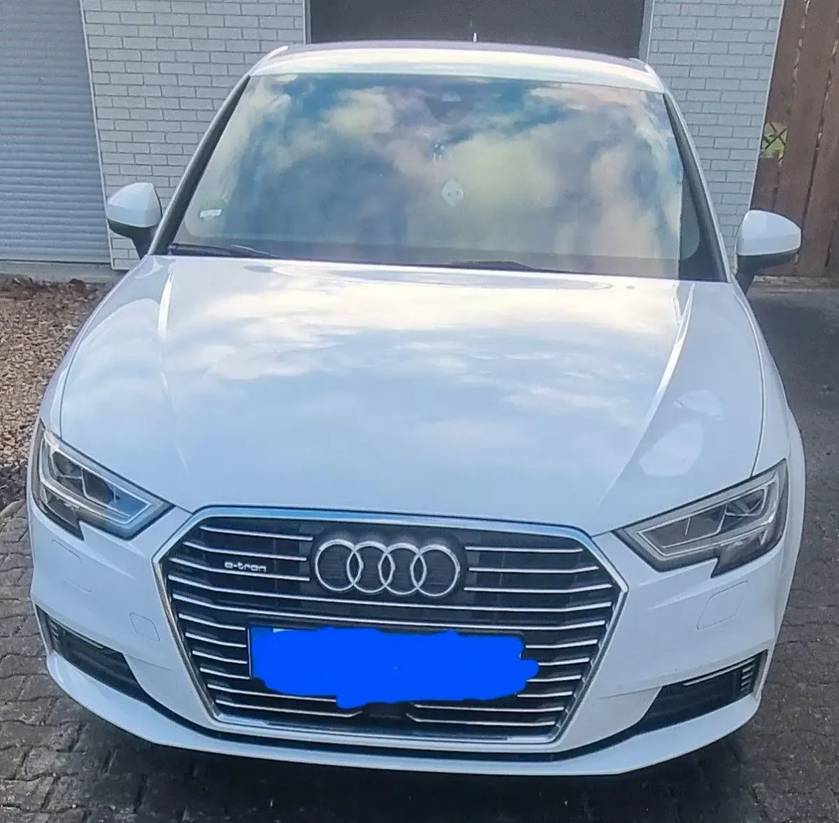 Gebraucht Audi A3 Sportback e-tron Design 204 PS (150 kW) 2017 Weiß Kleinwagen