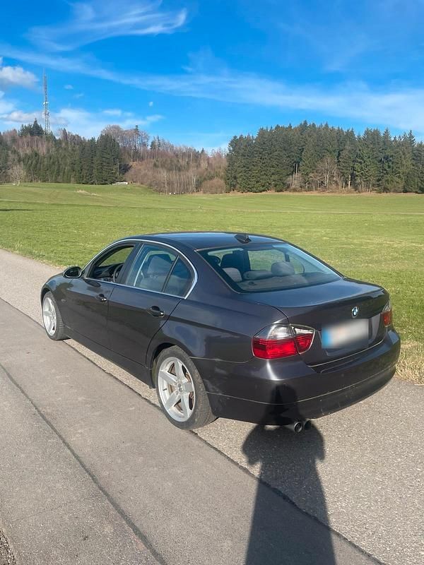 Gebraucht BMW 330 231 PS (169 kW) 2006 Grau Limousine