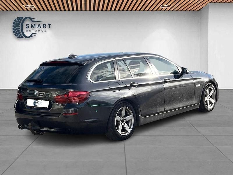 Gebraucht BMW 518 150 PS (110 kW) 2015 Grau Kombi