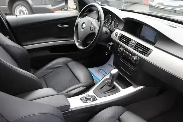 Usata BMW 320 Sport Line 184 CV (135 kW) 2011 Nero Berlina