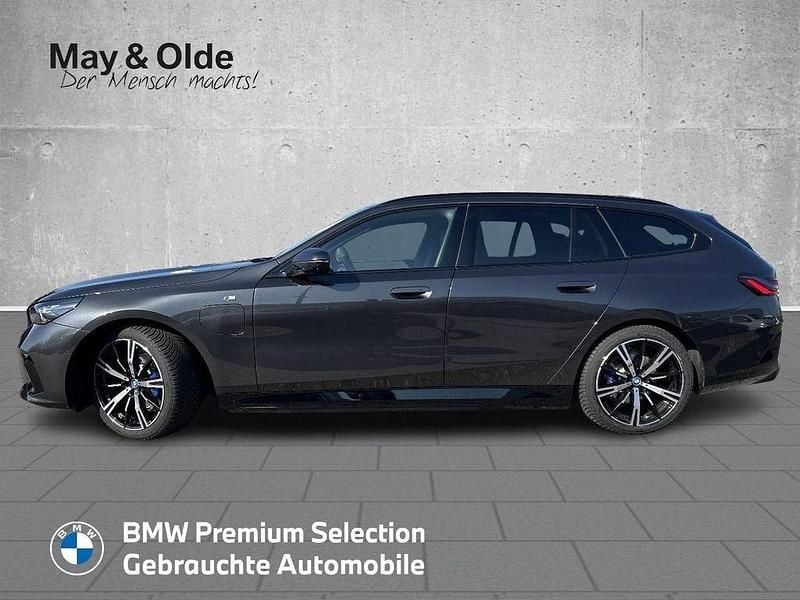 Gebraucht BMW 530e Performance 299 PS (219 kW) 2024 Grau Kombi