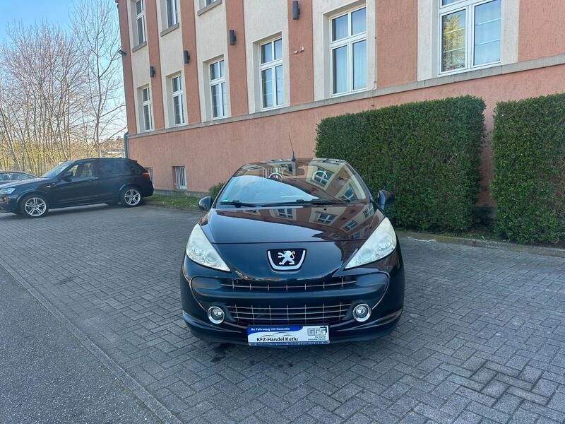 Schwarz Gebraucht 2007 Peugeot 207 CC Cabrio | 3.250 € (Teuer) - Bild 1/4