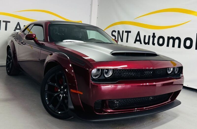 Rot Gebraucht 2021 Dodge Challenger Coupé | 34.490 € (Fairer Preis) - Bild 1/4