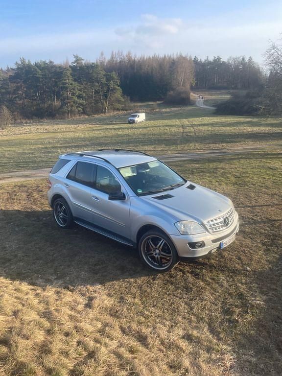 Gebraucht Mercedes ML280 190 PS (139 kW) 2006 Silber SUV