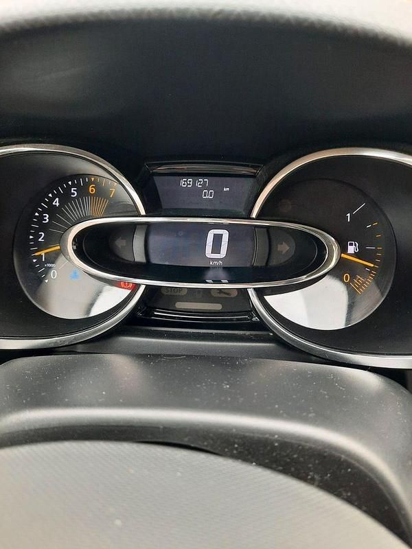 Gebraucht Renault Clio GrandTour Expression 75 PS (55 kW) 2013 Rot Kombi