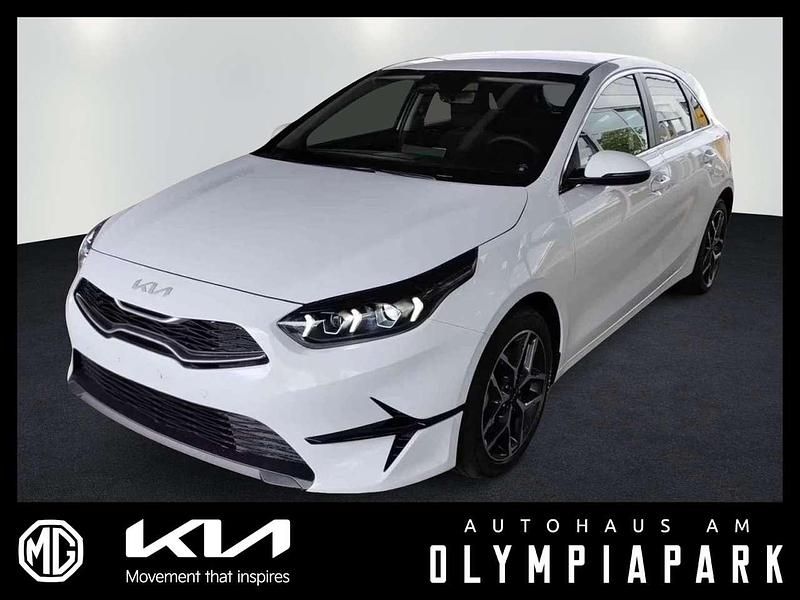 Neu Kia Ceed Spirit 140 PS (102 kW) 2025 (wd) cararraweiss Kleinwagen