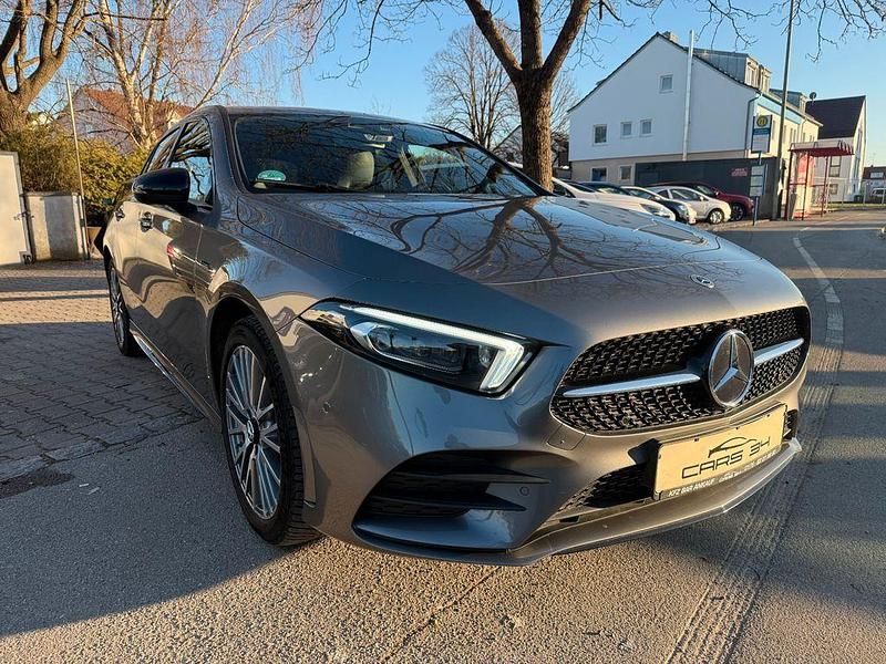 Gebraucht Mercedes A250 Edition 160 PS (117 kW) 2020 Grau Limousine