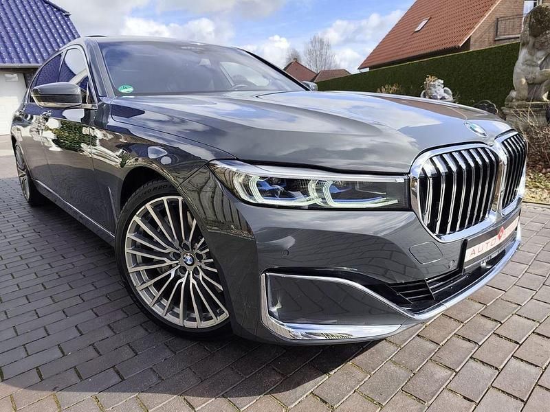 Gebraucht BMW 740L 340 PS (250 kW) 2022 Dravitgrau metallic Limousine