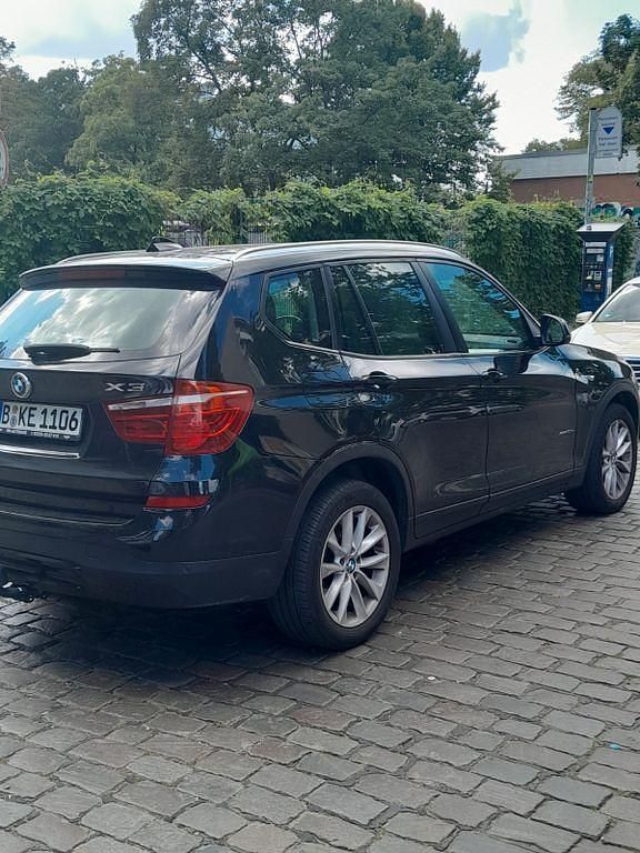 Schwarz Gebraucht 2015 BMW X3 Sport Line SUV | 15.200 € (Fairer Preis) - Bild 1/4