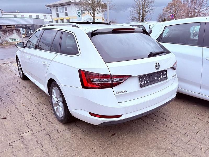 Gebraucht Skoda Superb Premium Edition 150 PS (110 kW) 2019 Weiß Kombi